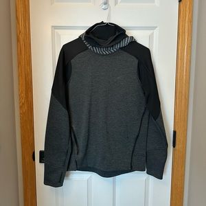 Men’s Oakley pullover hoodie with gaiter, gray and black, size Small.